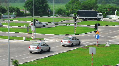 Học bằng lái xe ô tô cấp tốc tại Hà Tĩnh giá rẻ