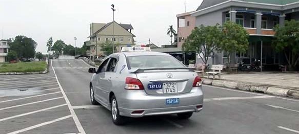 Học lái xe ô tô cấp tốc Nghệ An giá rẻ
